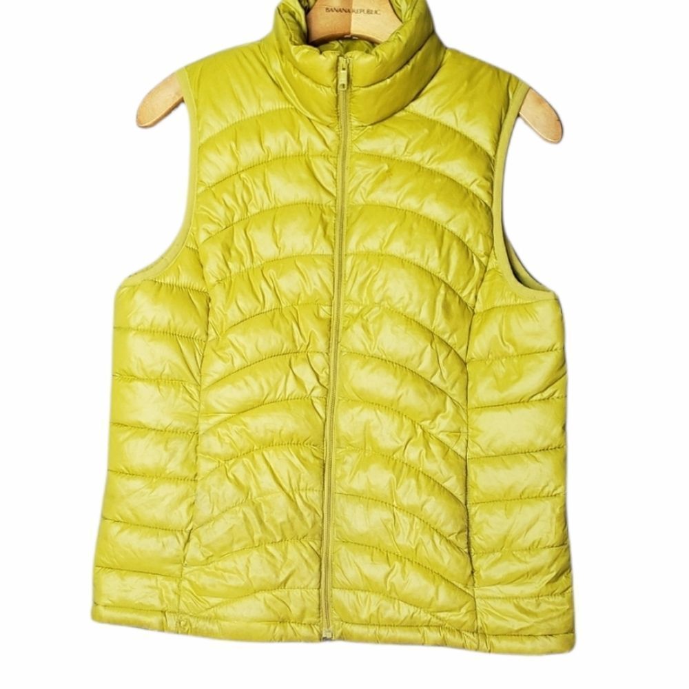 Old Navy Puffer Vest